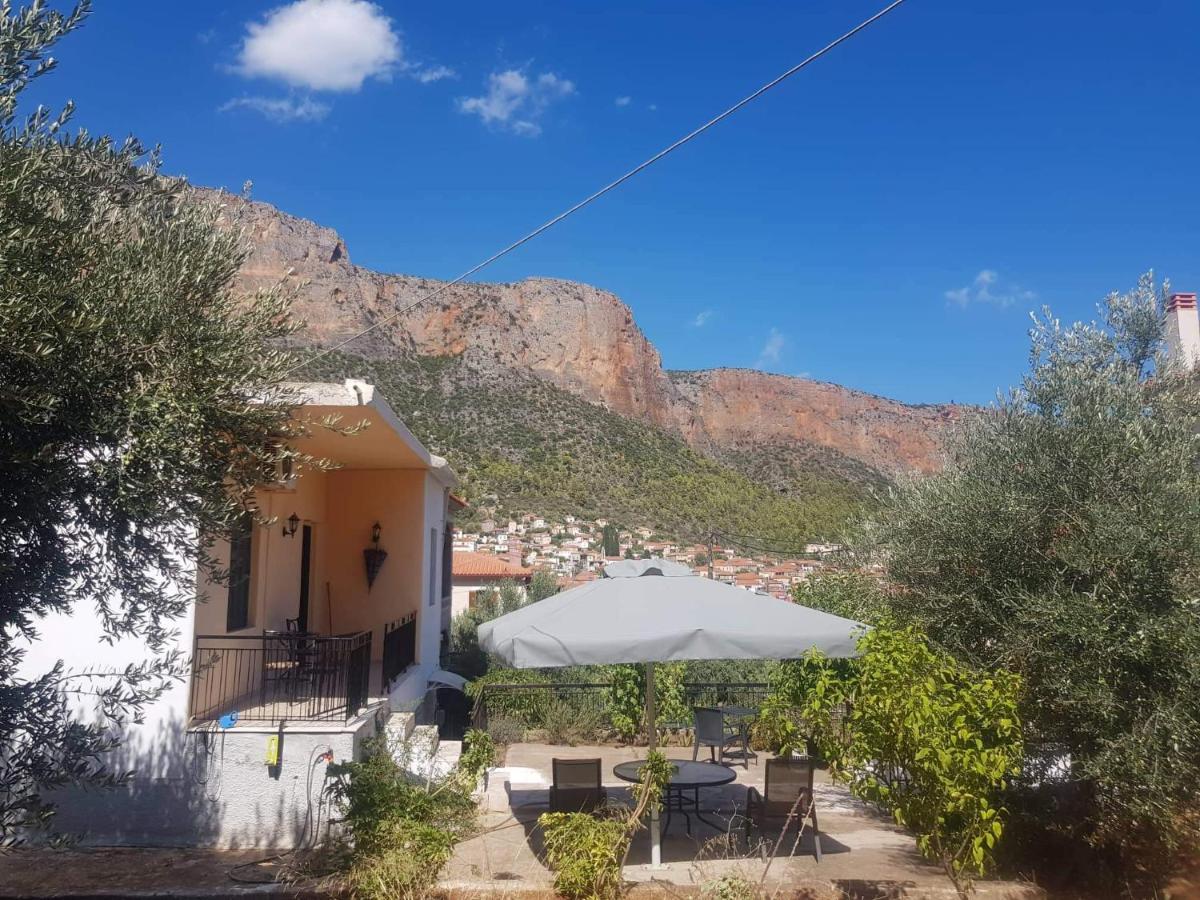 Nala'S House Apartment Leonídion Екстериор снимка