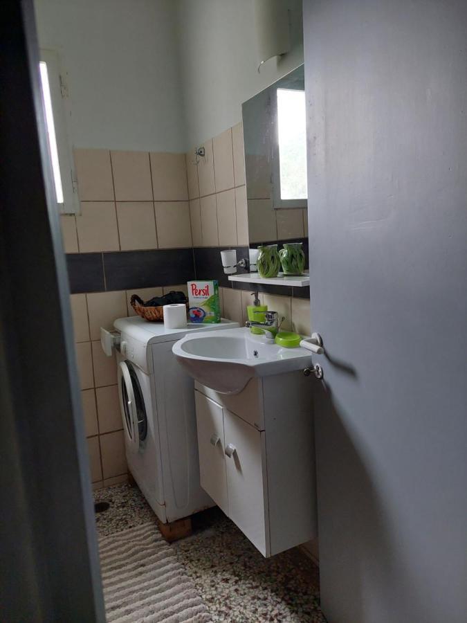 Nala'S House Apartment Leonídion Екстериор снимка