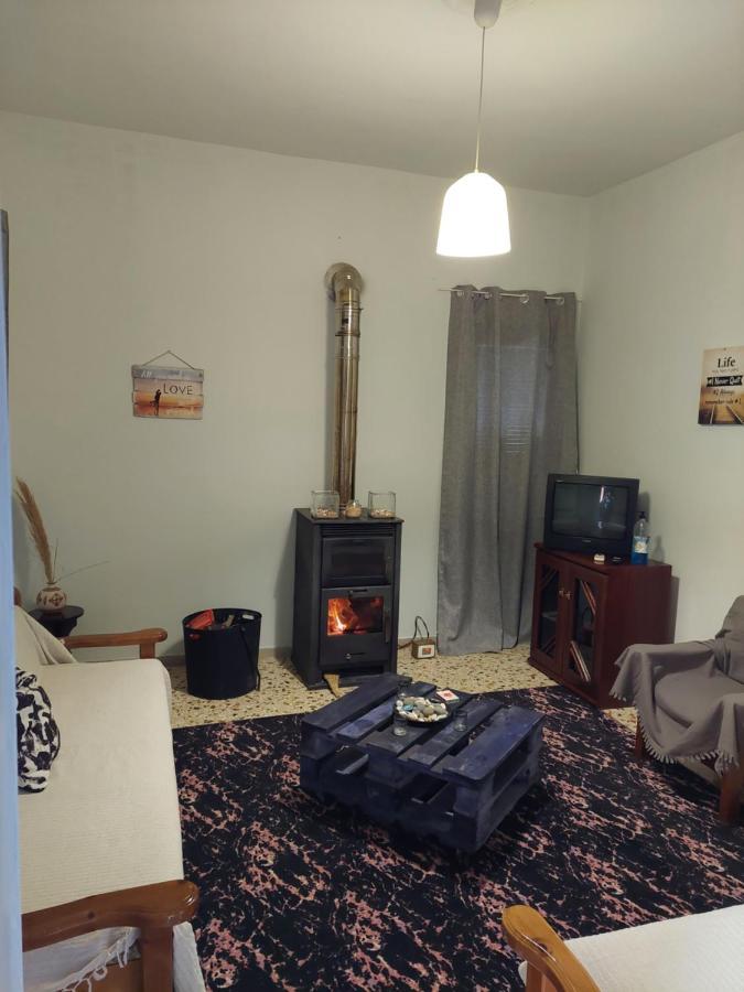 Nala'S House Apartment Leonídion Екстериор снимка