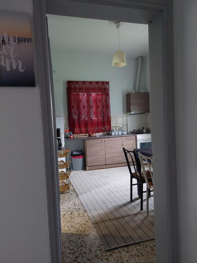 Nala'S House Apartment Leonídion Екстериор снимка